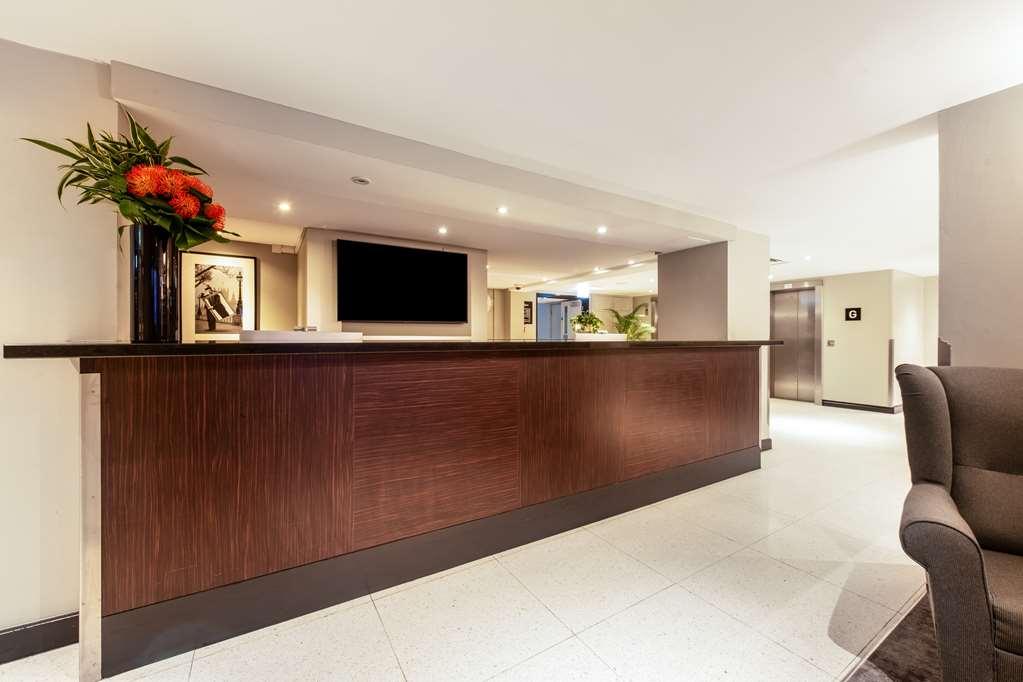 Radisson Red Hotel London Heathrow Facilités photo